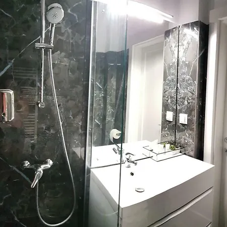 Apartment Ale's In City Center Bukarest