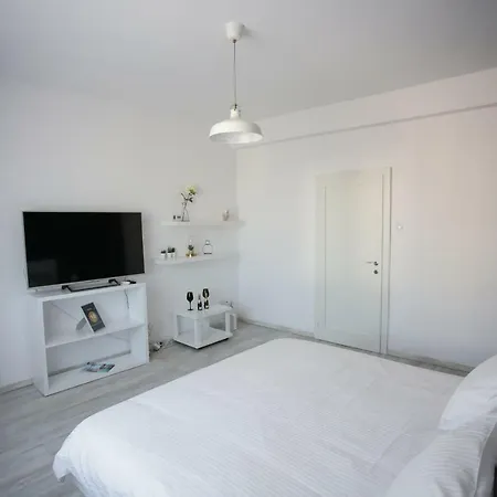 Apartment Ale's In City Center